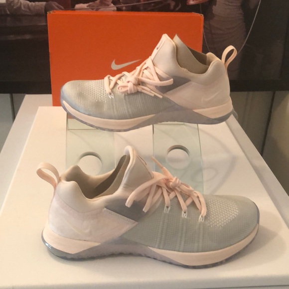 Nike Shoes - W NIKE METCON FLYKINT 3